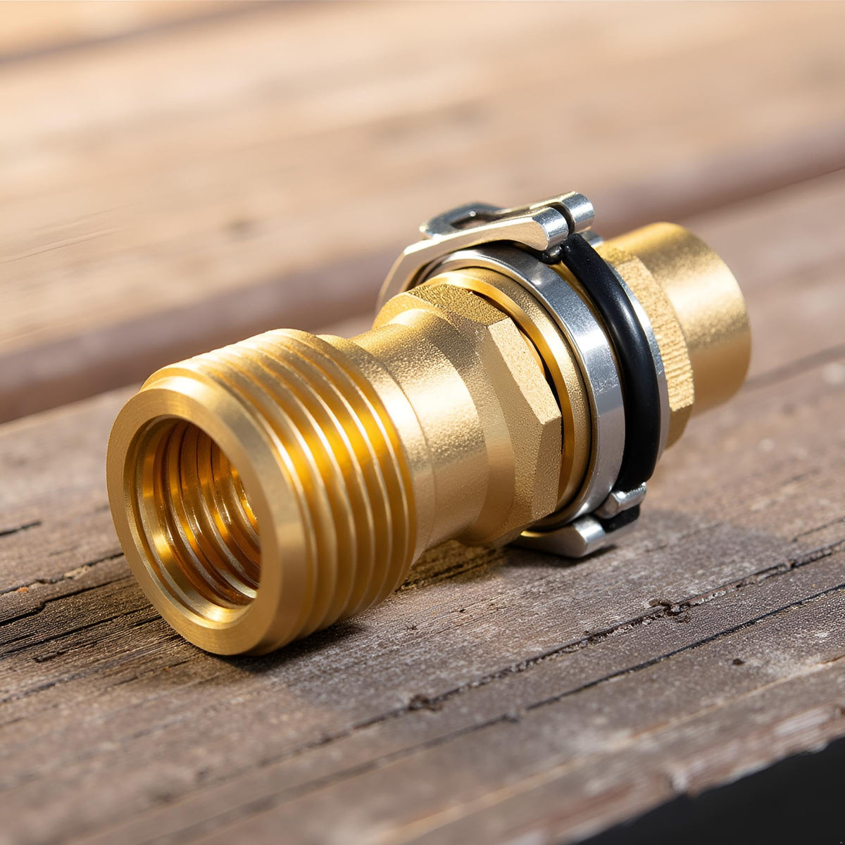 Enyolidimk brass garden hose fitting with easy-threaded design for quick assembly.