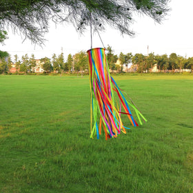 EONBES satin windsock in light green brings playful movement to the garden.