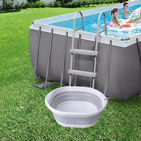 Expanded foot bath shows large capacity for soaking feet comfortably