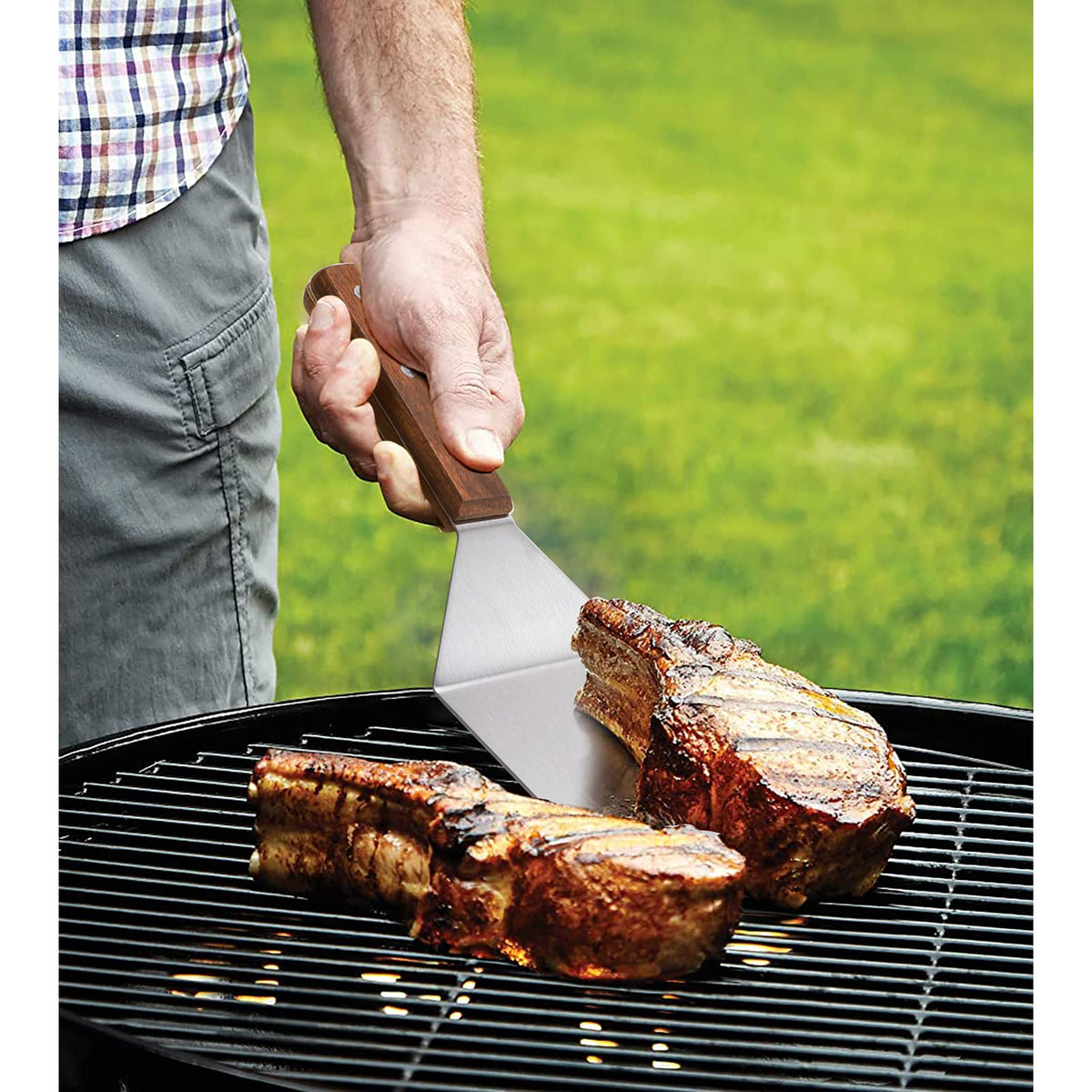 Esie Houzie 12-inch griddle tongs for precise handling on flat tops and grills
