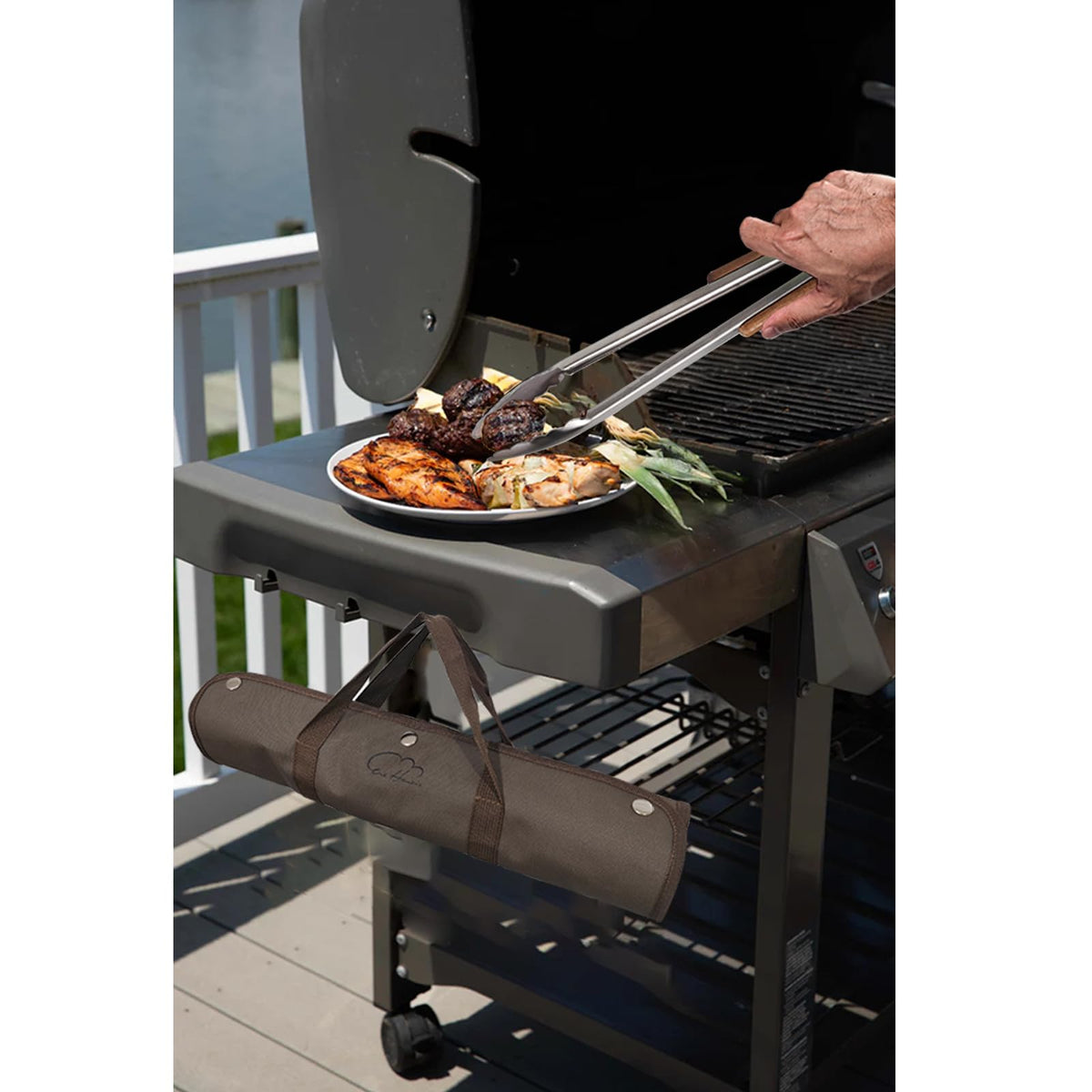 Esie Houzie meat fork lifting hot cuts with control