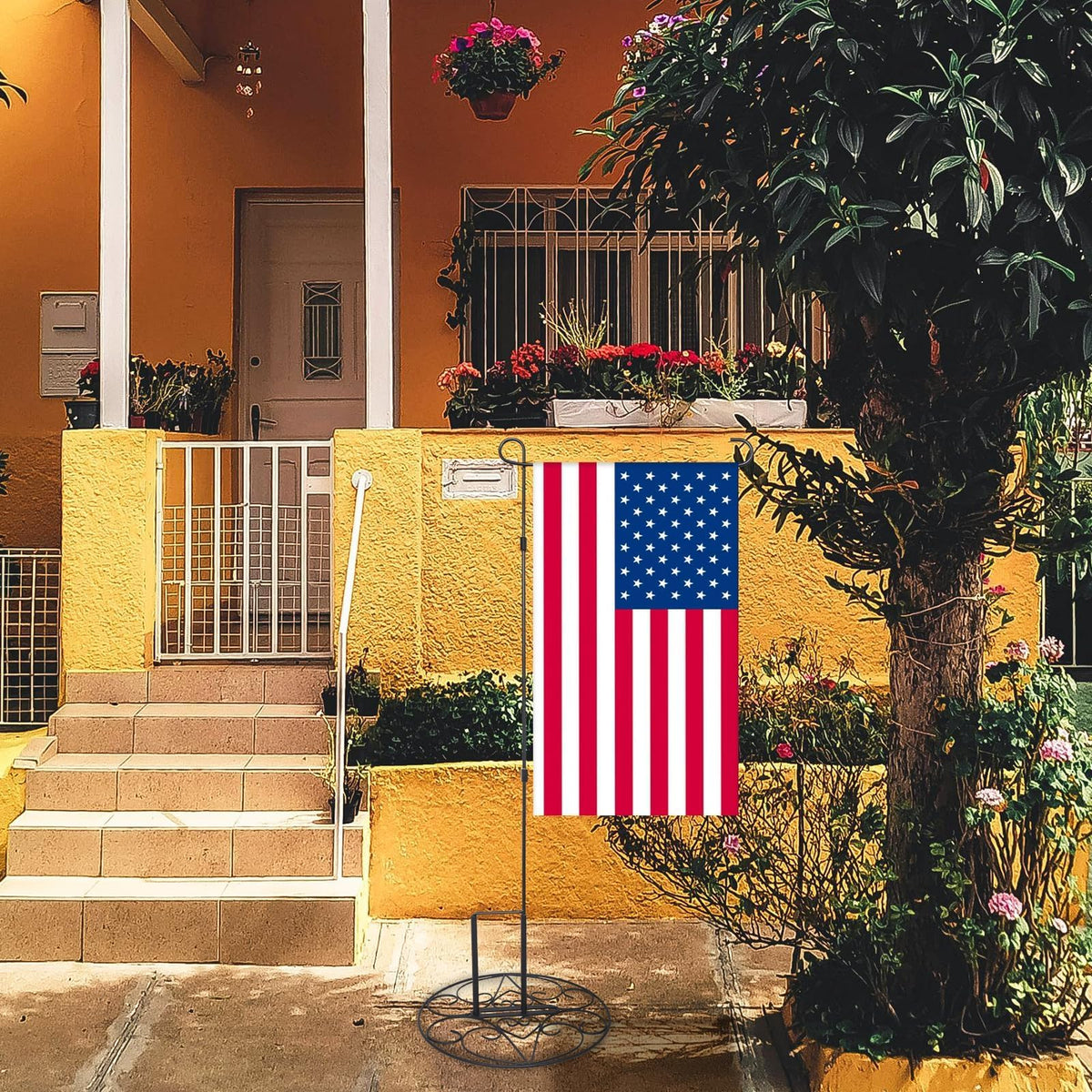ESTTOP antique-black matte finish adds decorative touch for patio or porch displays