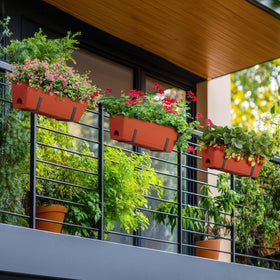 ETELI railing planter hanging setup shows easy railing installation.