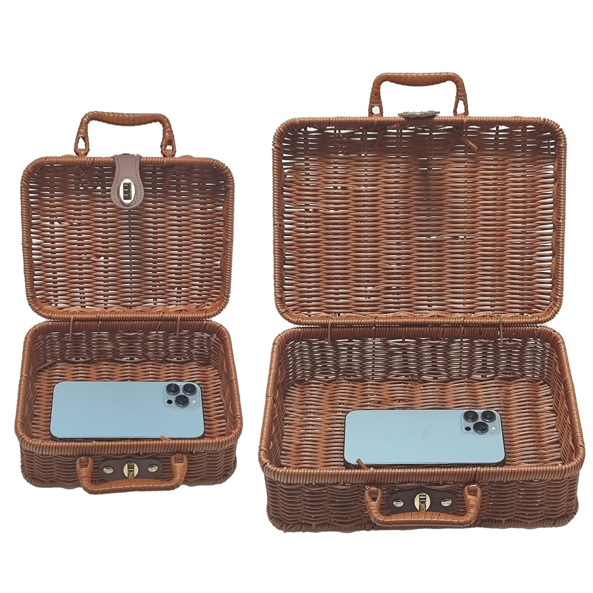 Etnorsu picnic-ready setup on outdoor table suits camping, garden parties, and travel.