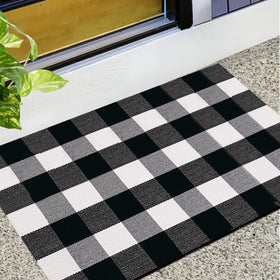 Low-pile soft weave texture of Euoloar plaid rug