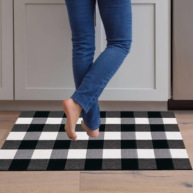 Machine washable Euoloar rug with delicate cycle care