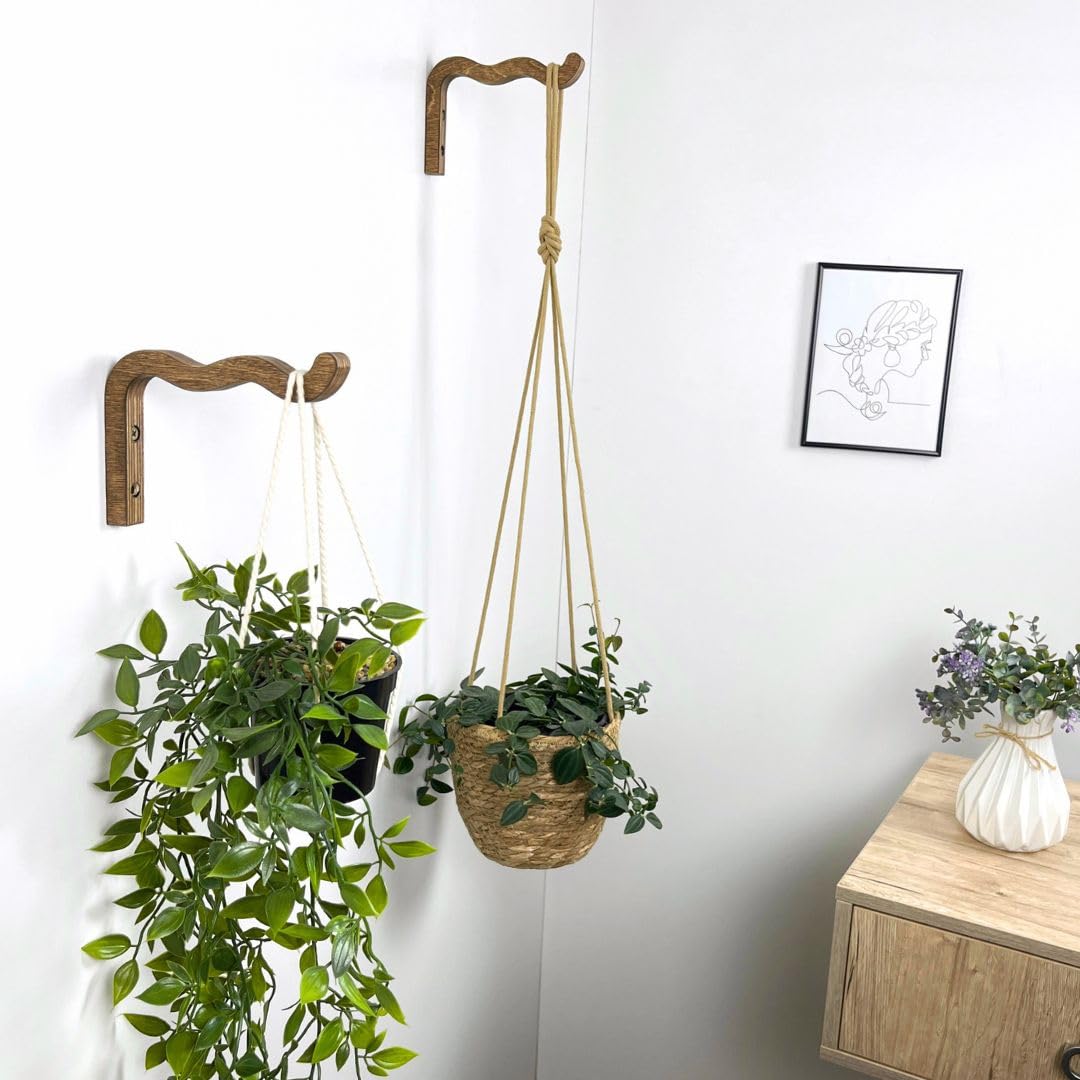 EvenWood space-saving planters create a green focal point indoors.