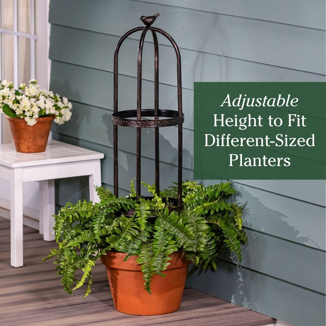 Evergreen Garden weatherproof coating helps resist rain and sun exposure.
