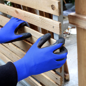 Evridwear gardening-work gloves protect hands during planting and pruning.