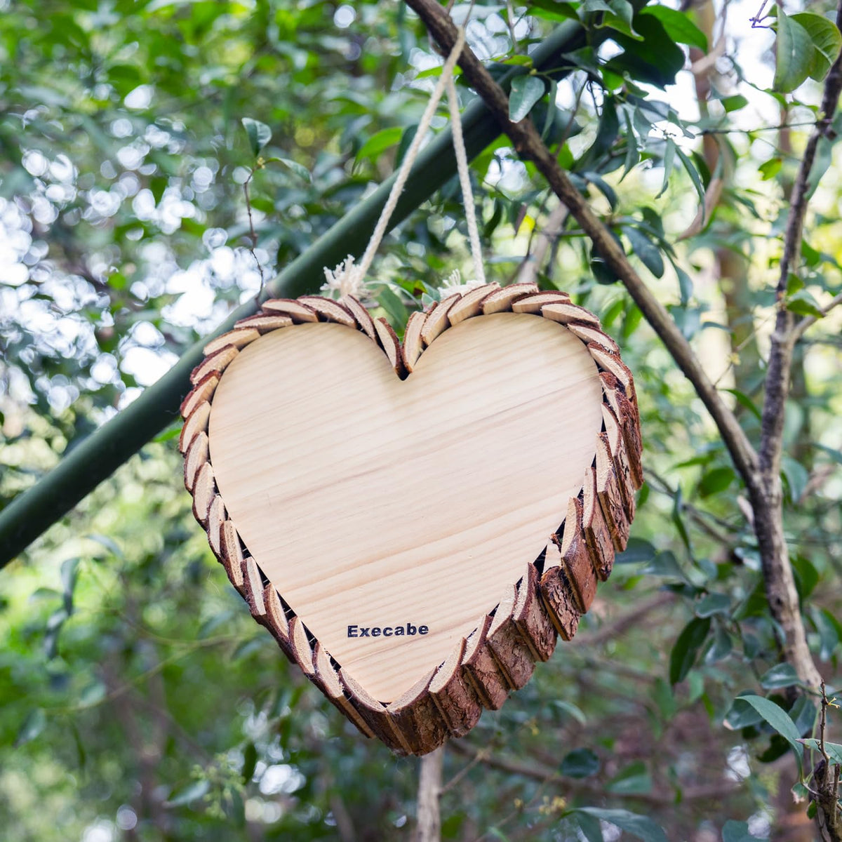 Execabe Bug Hotel exclusive to bees supports native pollinators