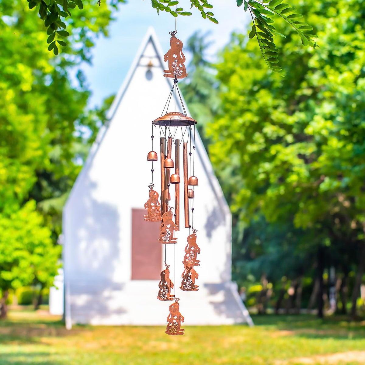 EZTZEN Bunny wind chime with six small bunnies for whimsical garden accents.