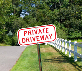 Faittoo easy mounting on walls or posts for private driveway signage.