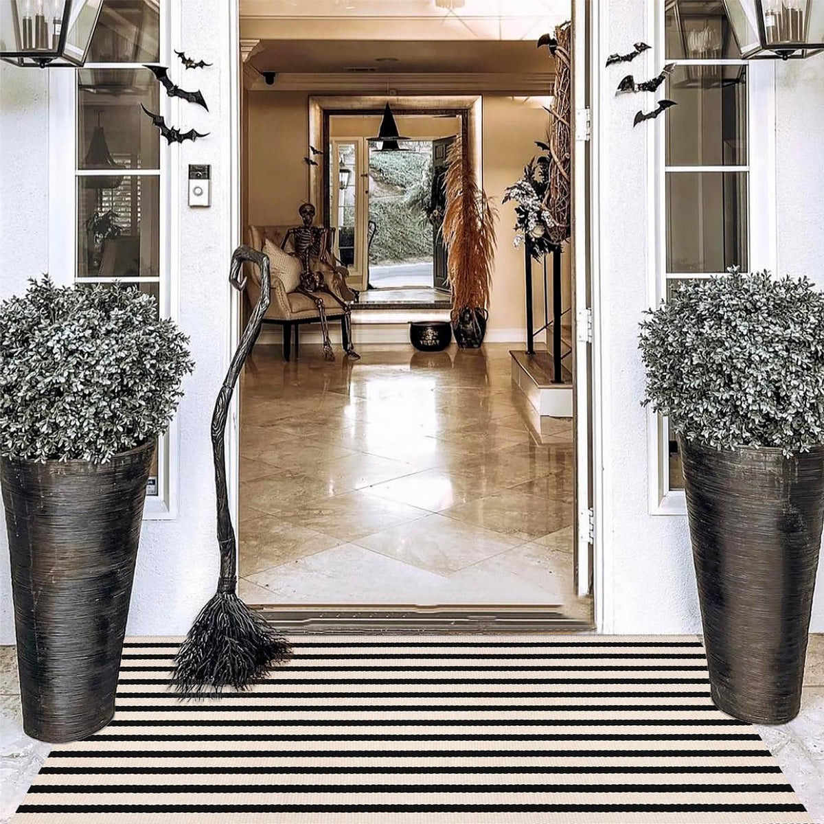 Fallovea striped rug for entryways, blends classic design with easy maintenance.