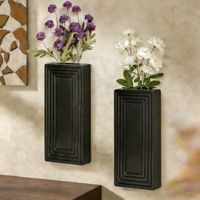FancyPlus seasonal decor with dried flowers creates updated ambiance.