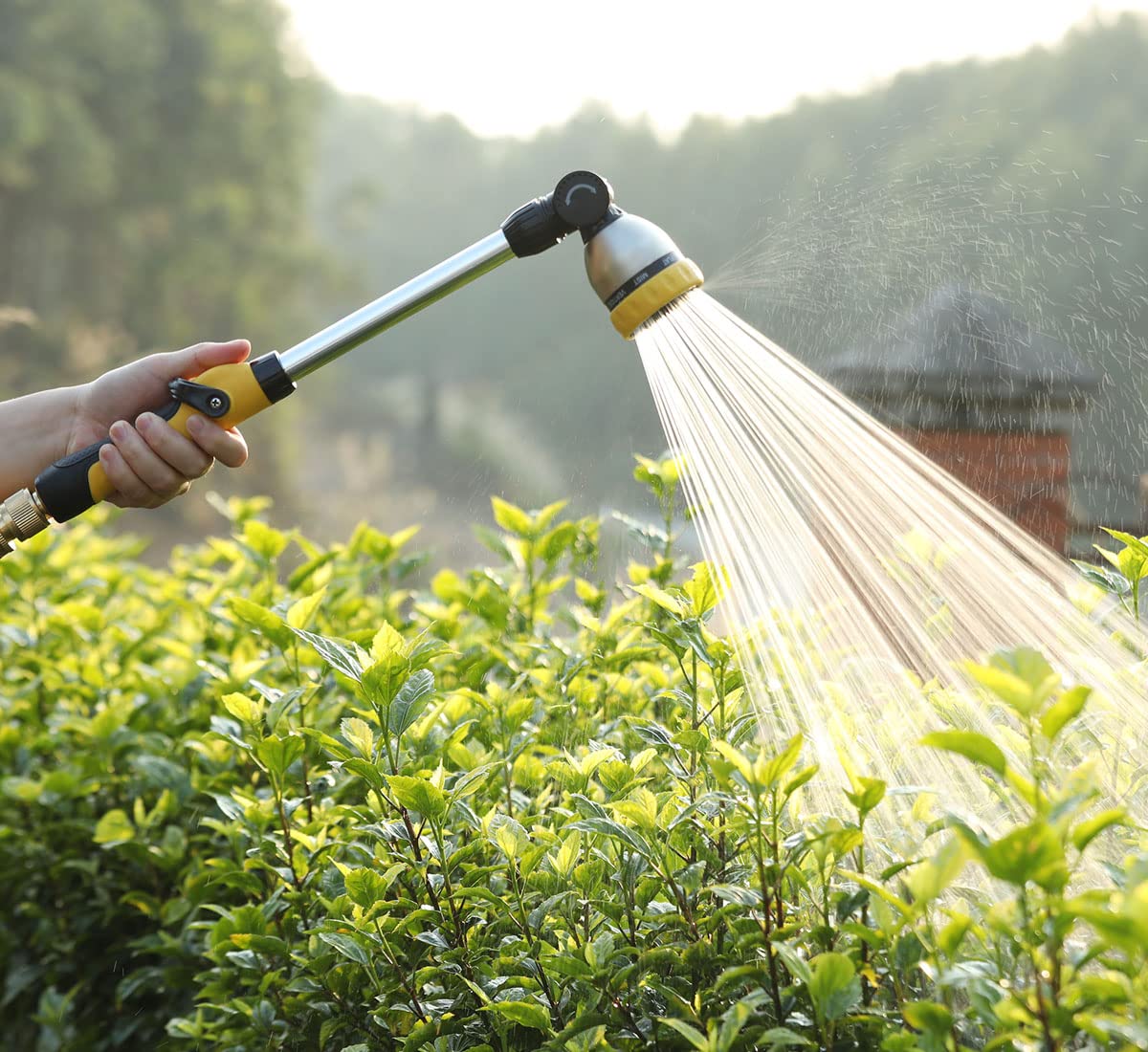 FANHAO thumb-control switch nozzle enables easy one-handed flow control.