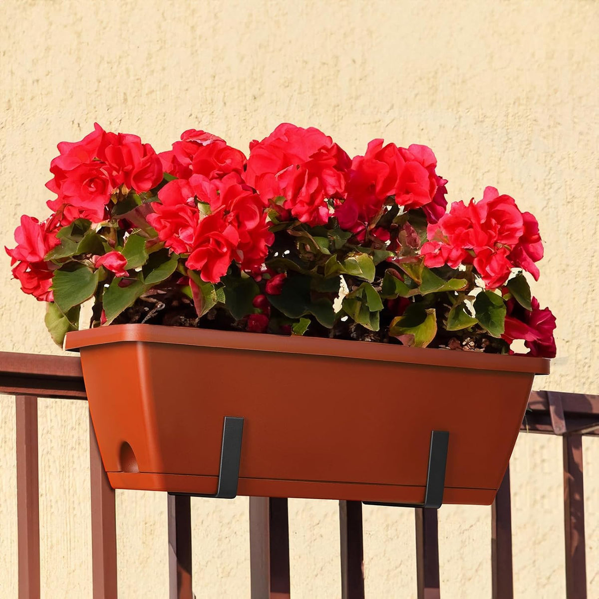 FANSXIVITA planter features breathable drainage and water storage