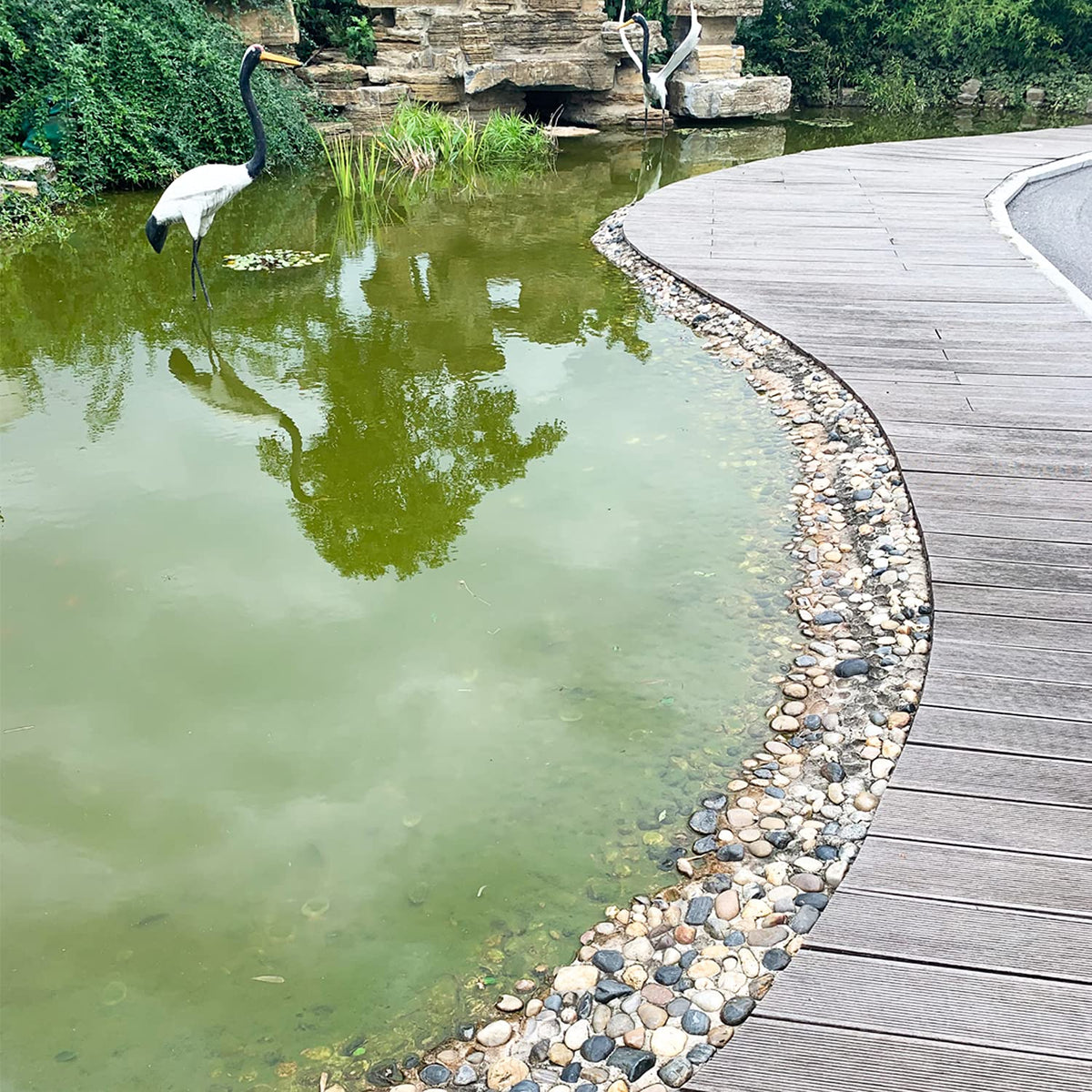 FANTIAN decorative stones for landscaping add color and curb appeal.