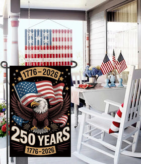 Fapulee 4th of July eagle design enhances outdoor welcome.