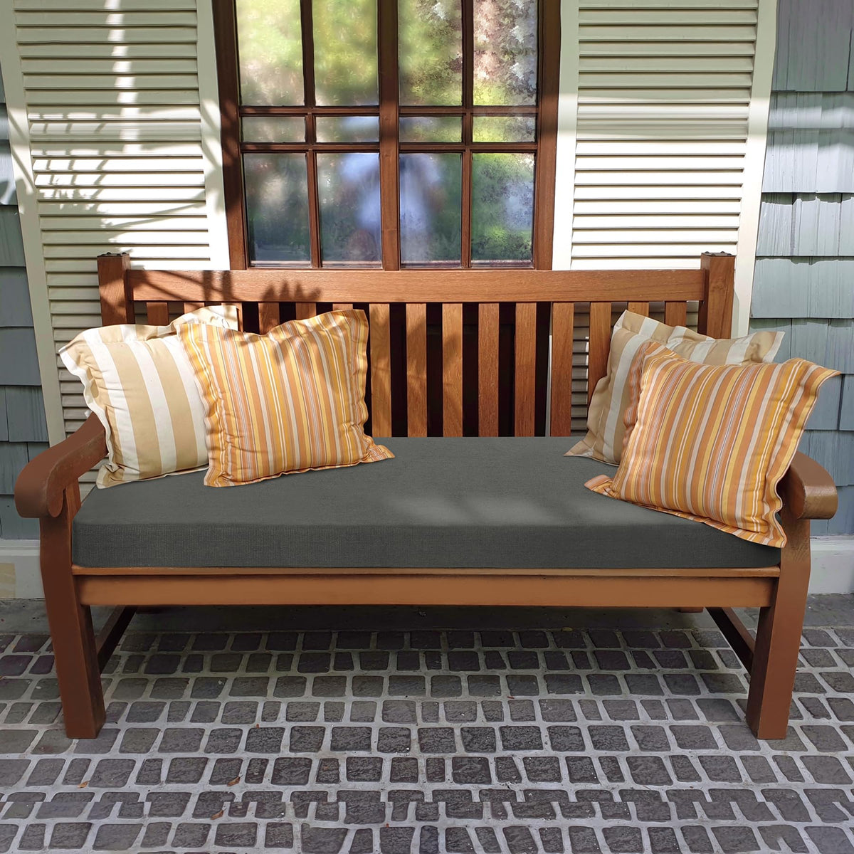 Favoyard cushion with hidden zip detail keeps moisture out for outdoor use