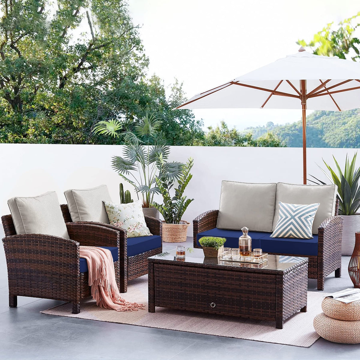 Favoyard waterproof cushion cover with hidden zipper protecting foam in rain
