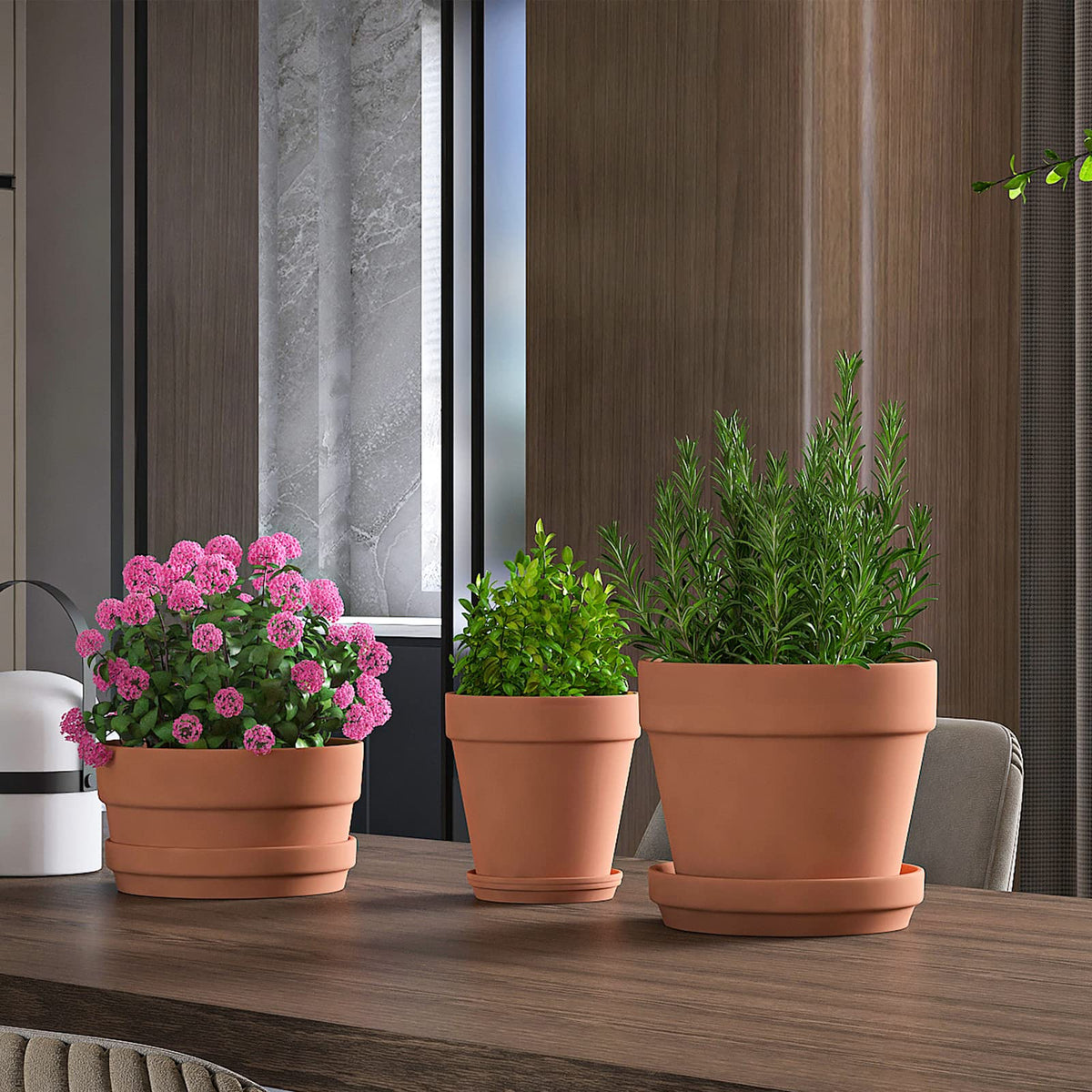Fcacti indoor/outdoor use pot suitable for balcony or windowsill