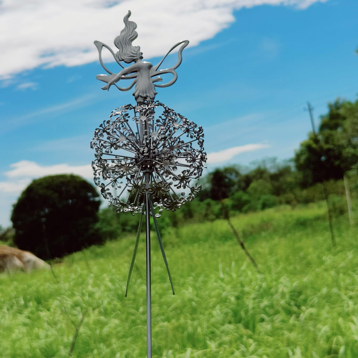 Fcteap Garden Art Dandelion sculpture brightens outdoor yard ambiance.