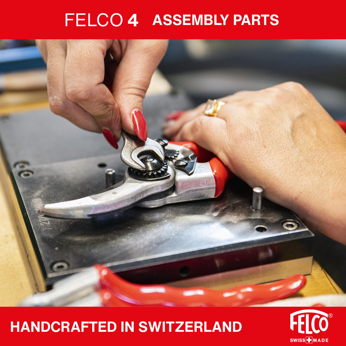 FELCO F4 rubber grip and bumper offering comfortable control during pruning.