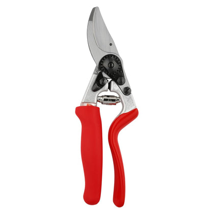 FELCO F7 rotating-handle pruning in action reduces fatigue and increases precision