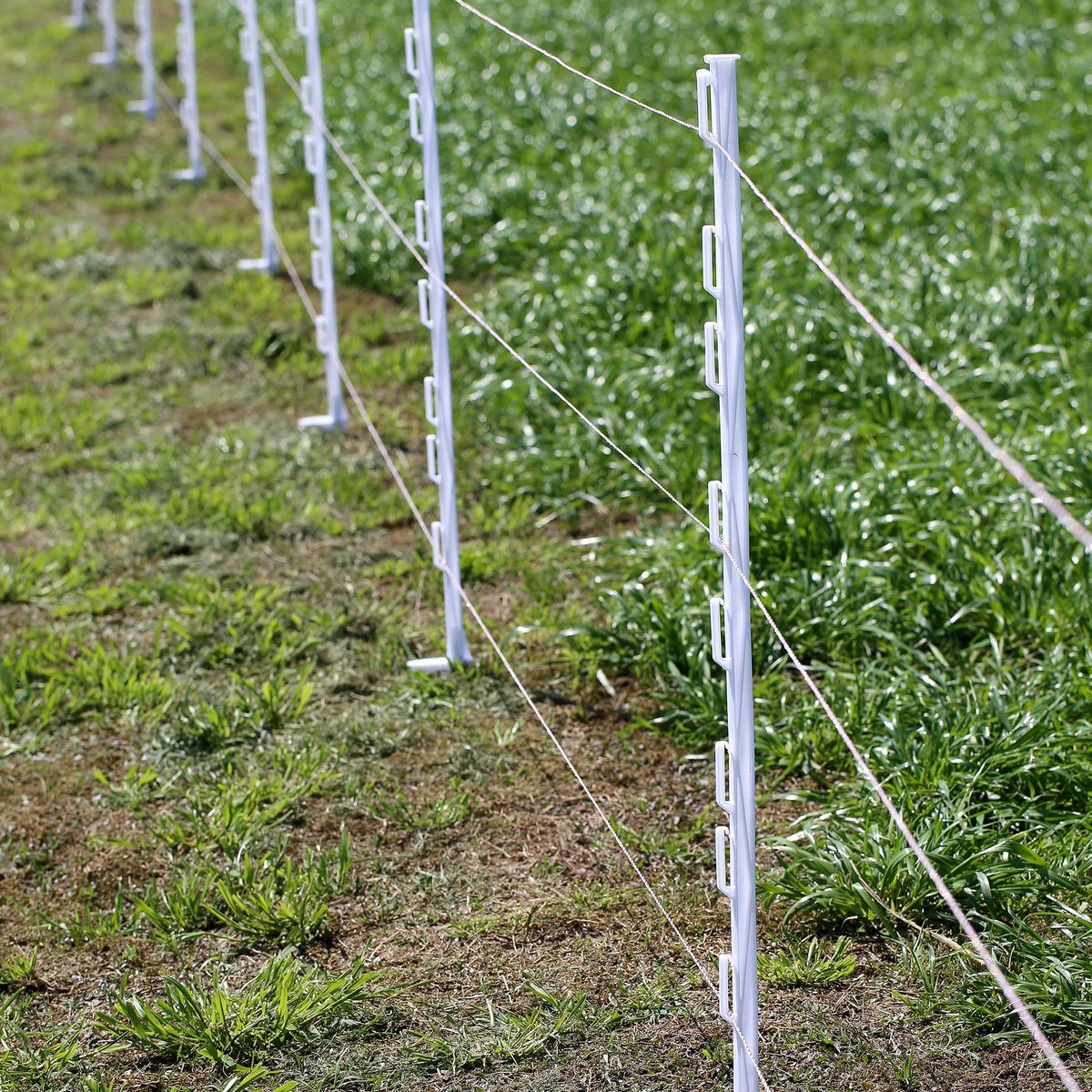 FENCE SHOCK FenSmile easy step-in installation for quick setup