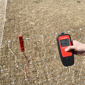 FenceMate replaceable 9V battery ensures easy field power replacement.