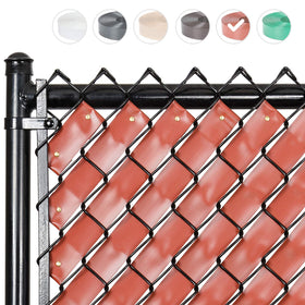 Fenpro custom-fit fence slats adapt to different chain-link sizes