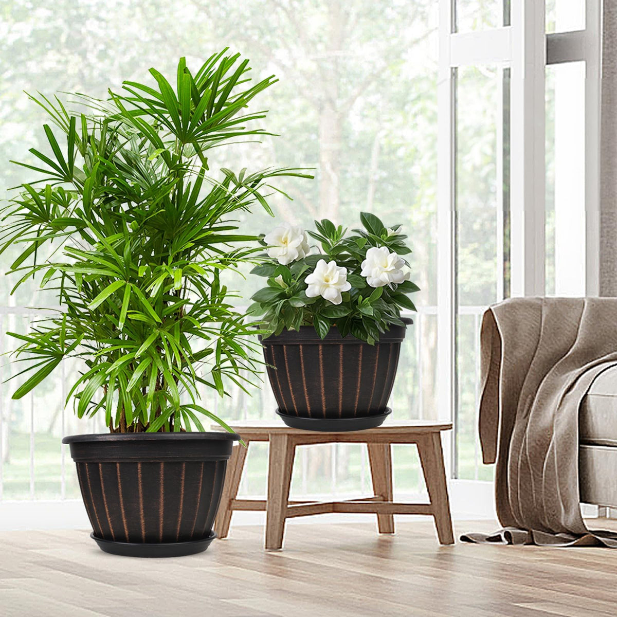 FGstyle planter with saucer demonstrating easy-move design.