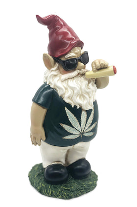 FICITI Smoking Gnome 10-inch height provides high visibility from a distance.