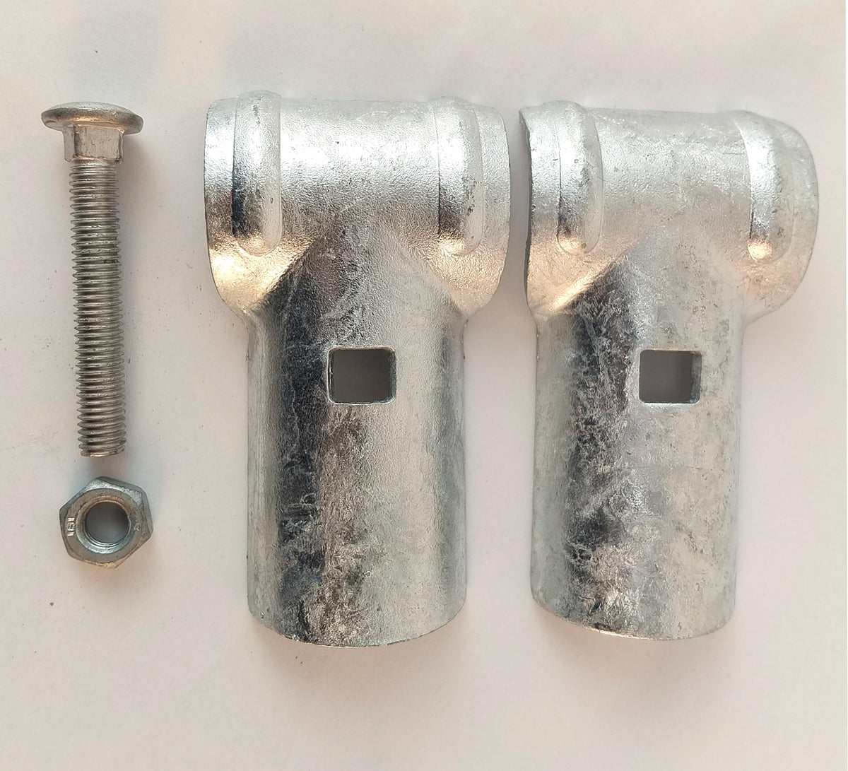 Firofend fence connection shows pipe-to-pipe link between sections.