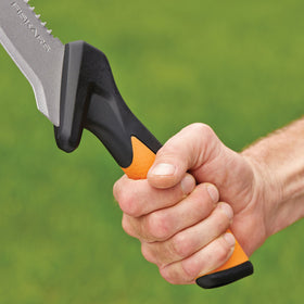 Fiskars Billhook Saw sharpened curve design speeds pull-cuts.