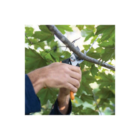 Secondary lock prevents overextension for quick cuts on new growth
