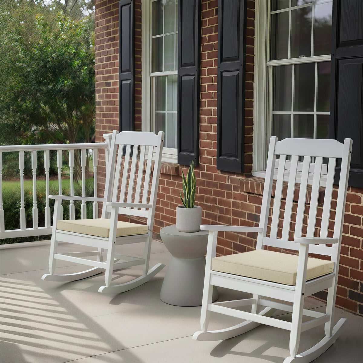 Fitfree fade-resistant cushions endure sun exposure on beige seats.
