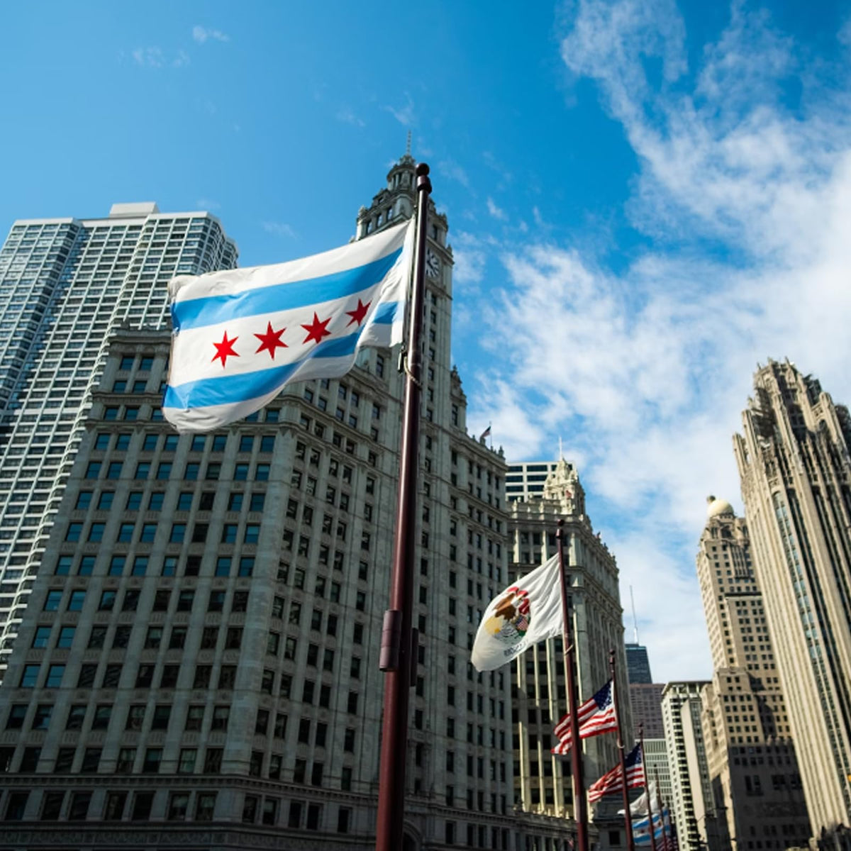 Flagolden Chicago flag four-stitch hem—reinforced edges for long-lasting flutter
