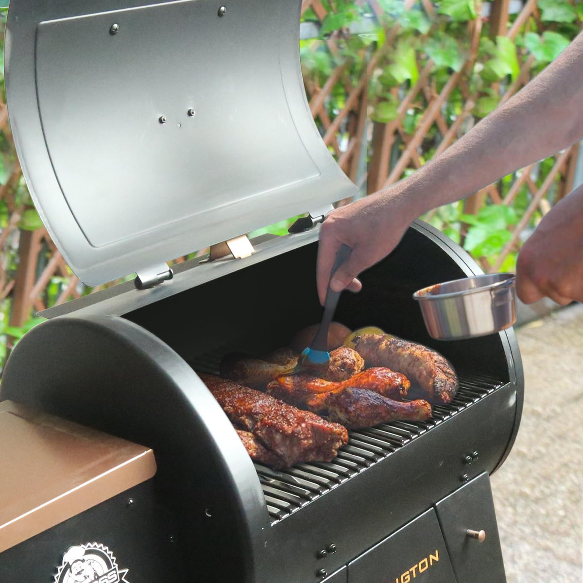 FlameDuty heat distribution improves even cooking across the grate.