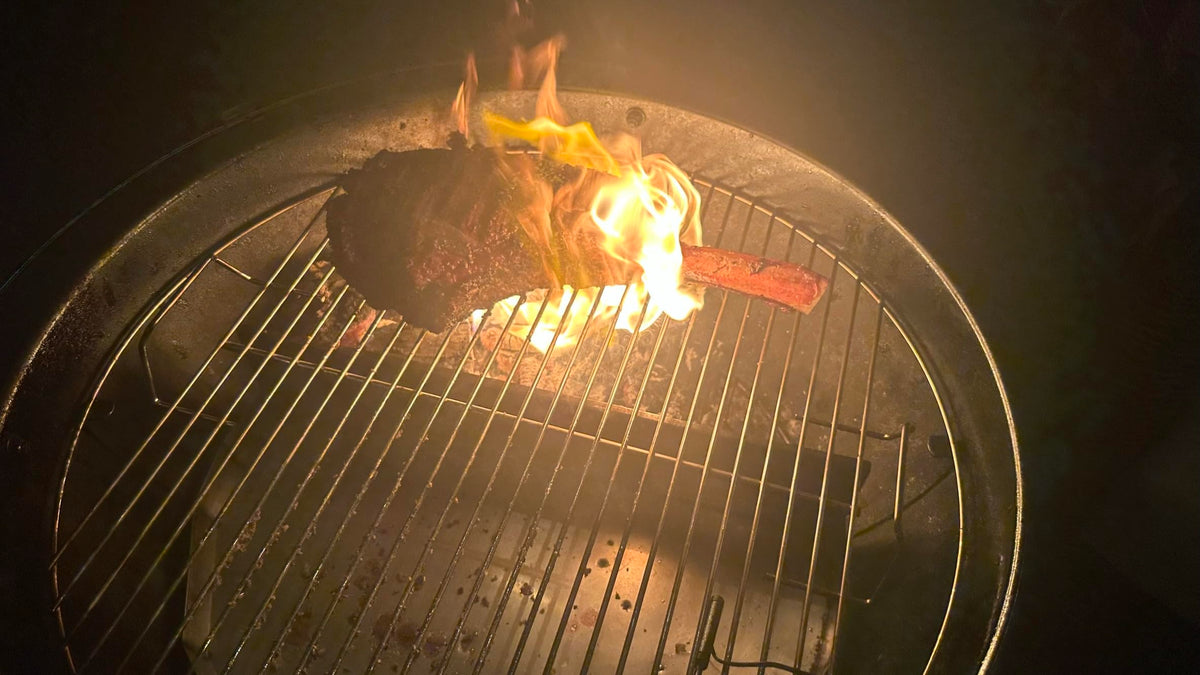 FlameTechGrills offsets airflow for a mini smoker effect inside Weber kettles
