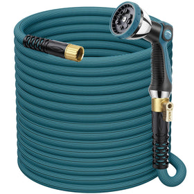 FlexiSolve ideal for garden tasks, car washing, and outdoor cleanup.