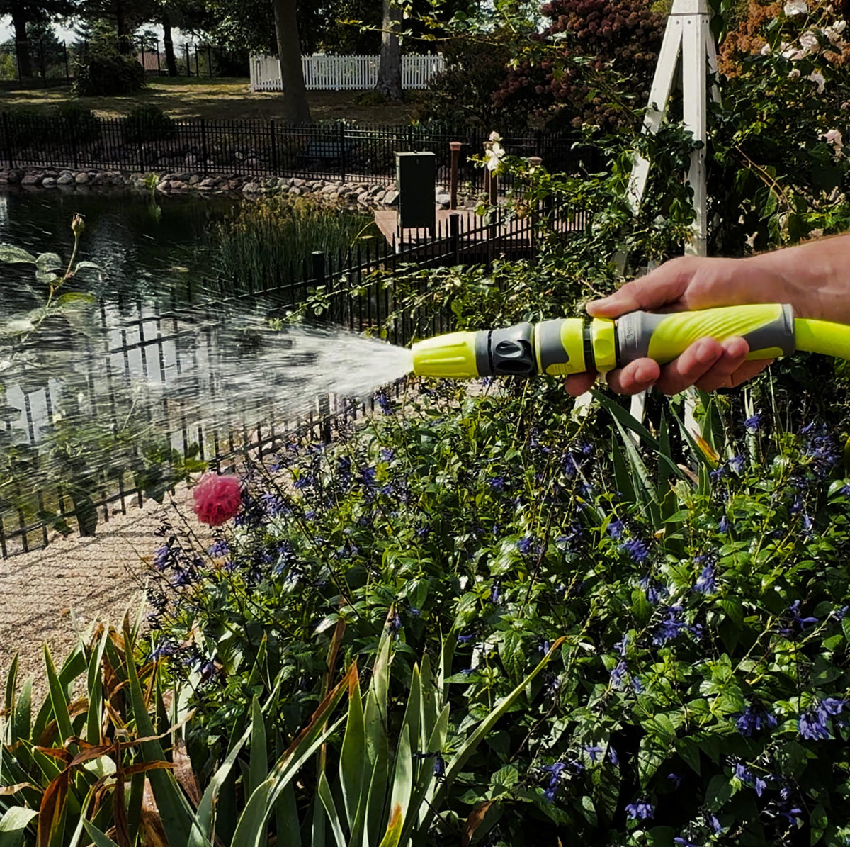 Flexzilla female quick-connect coupler provides secure, leak-free hose connections