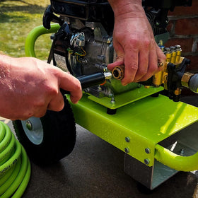 Flexzilla HFZPW426050Q-E 4200 psi rating supports powerful cleaning.