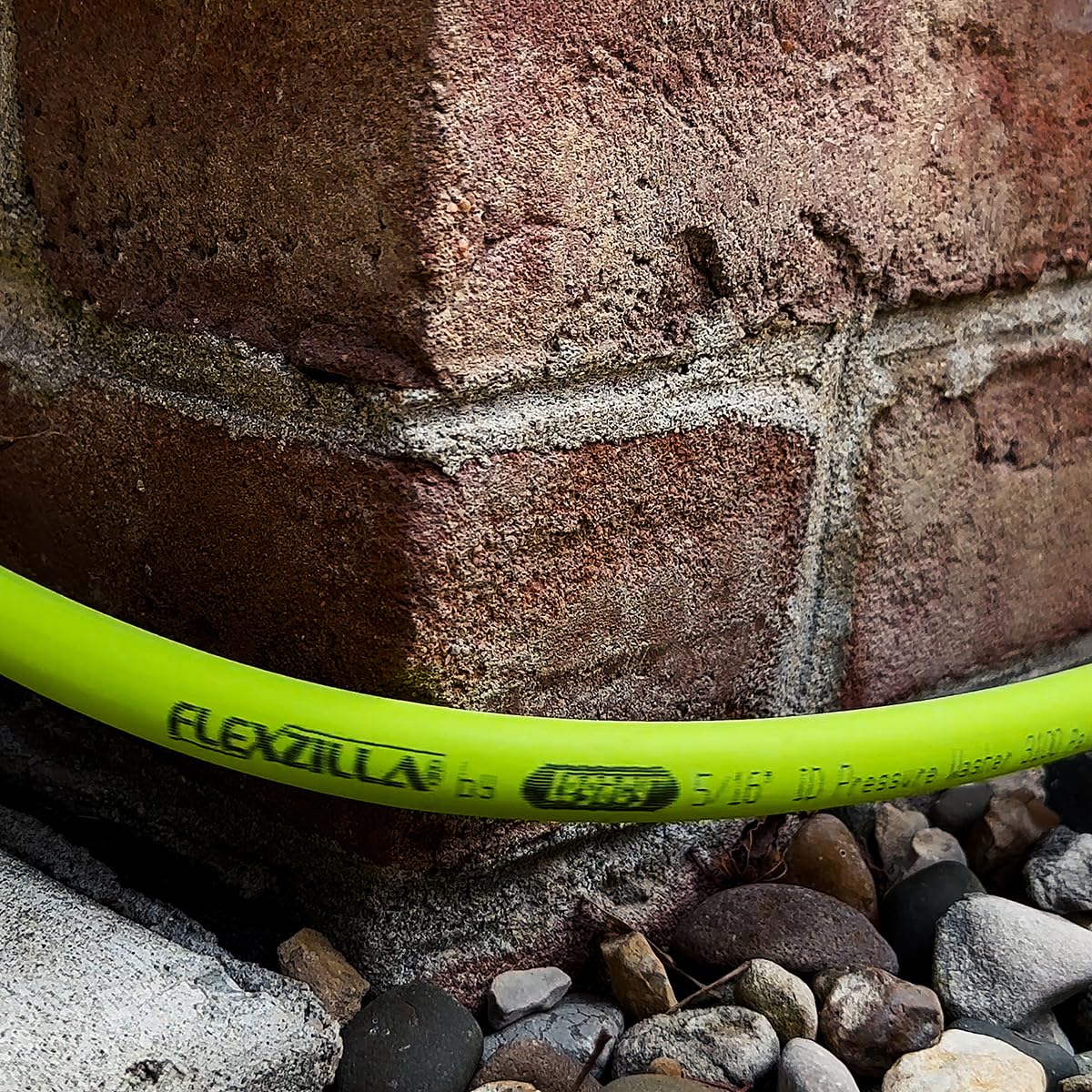Flexzilla HFZPW426050Q-E remains flexible in cold water use.