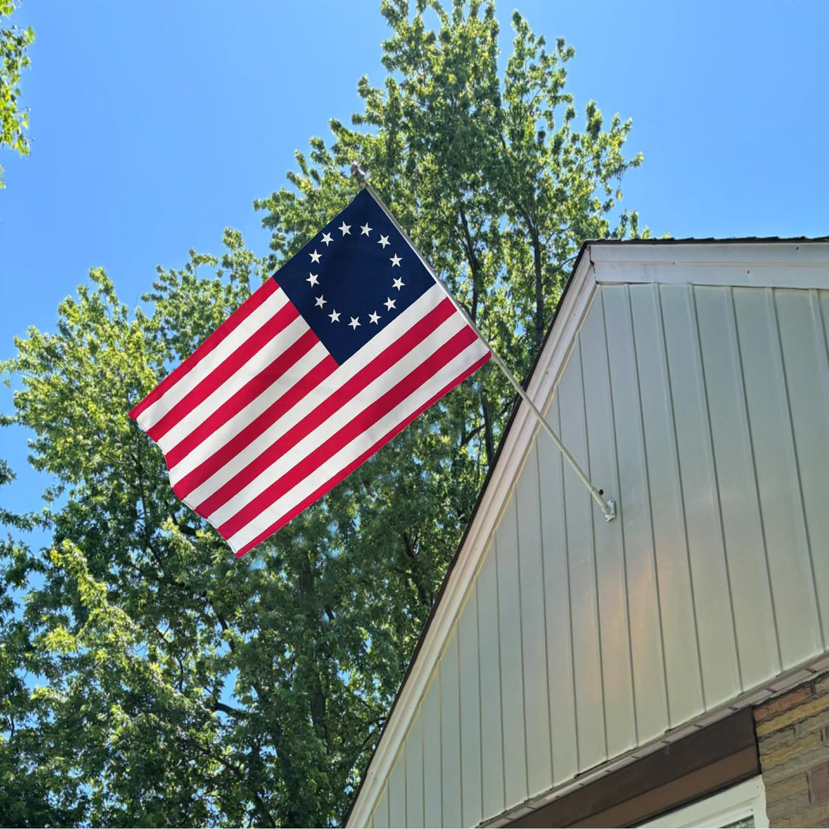 FLGCLUB Betsy Ross flag shows vibrant colors for clear visibility in sunlight