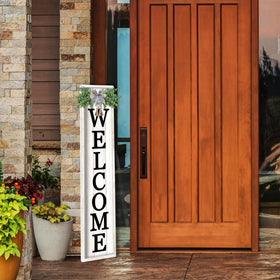 Flowtorely back-hook design ensures stable hanging or leaning.