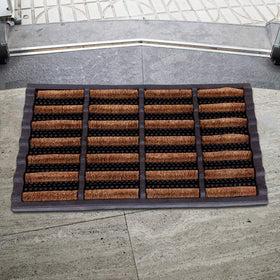FOOTMATTERS Ninamar durable entry mat supports heavy use with minimal maintenance.