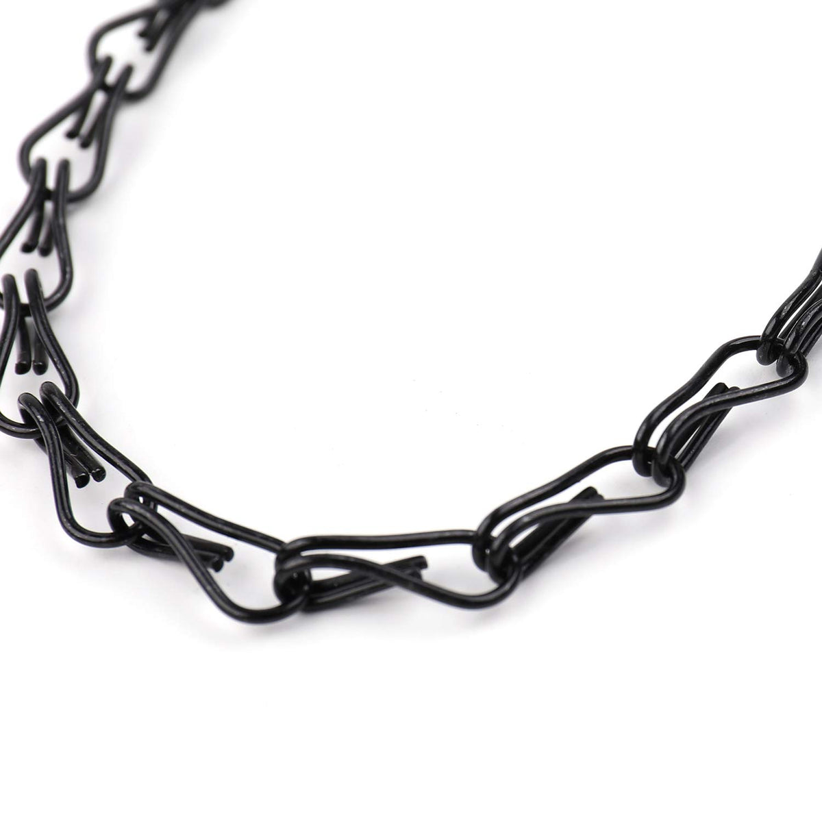 Foraineam black hanging chain with rust-resistant finish suits indoor and outdoor use.