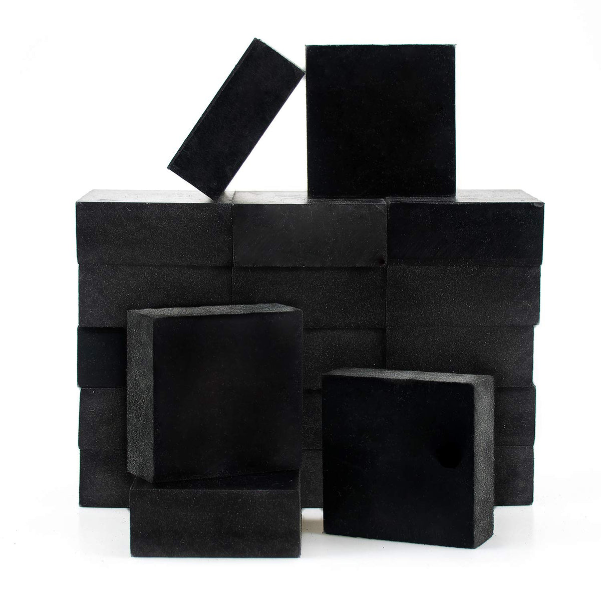 Foraineam pot riser lifts large planters for improved airflow and drainage.