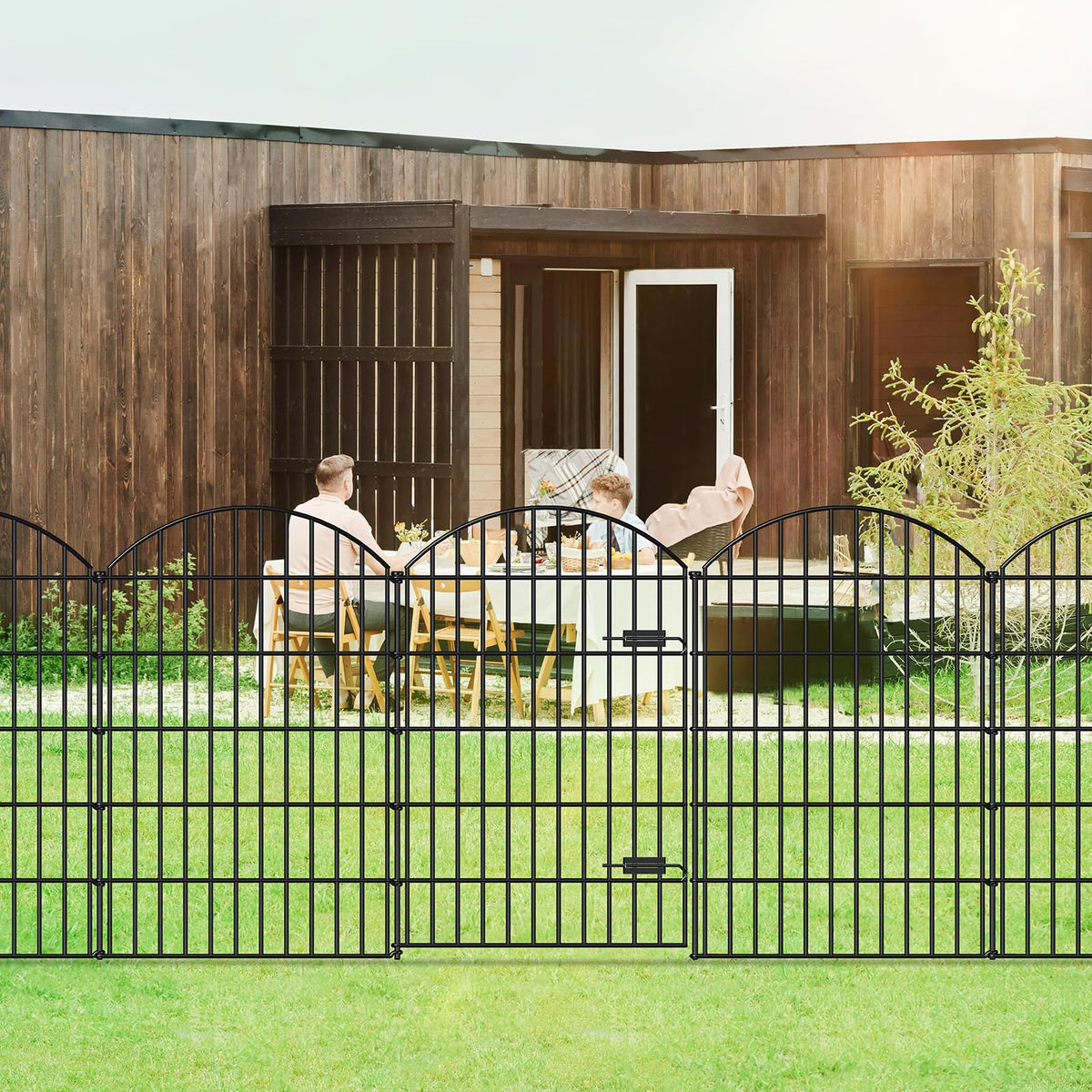 FOREHOGAR complete bundle includes gate, panels, and stakes for easy setup